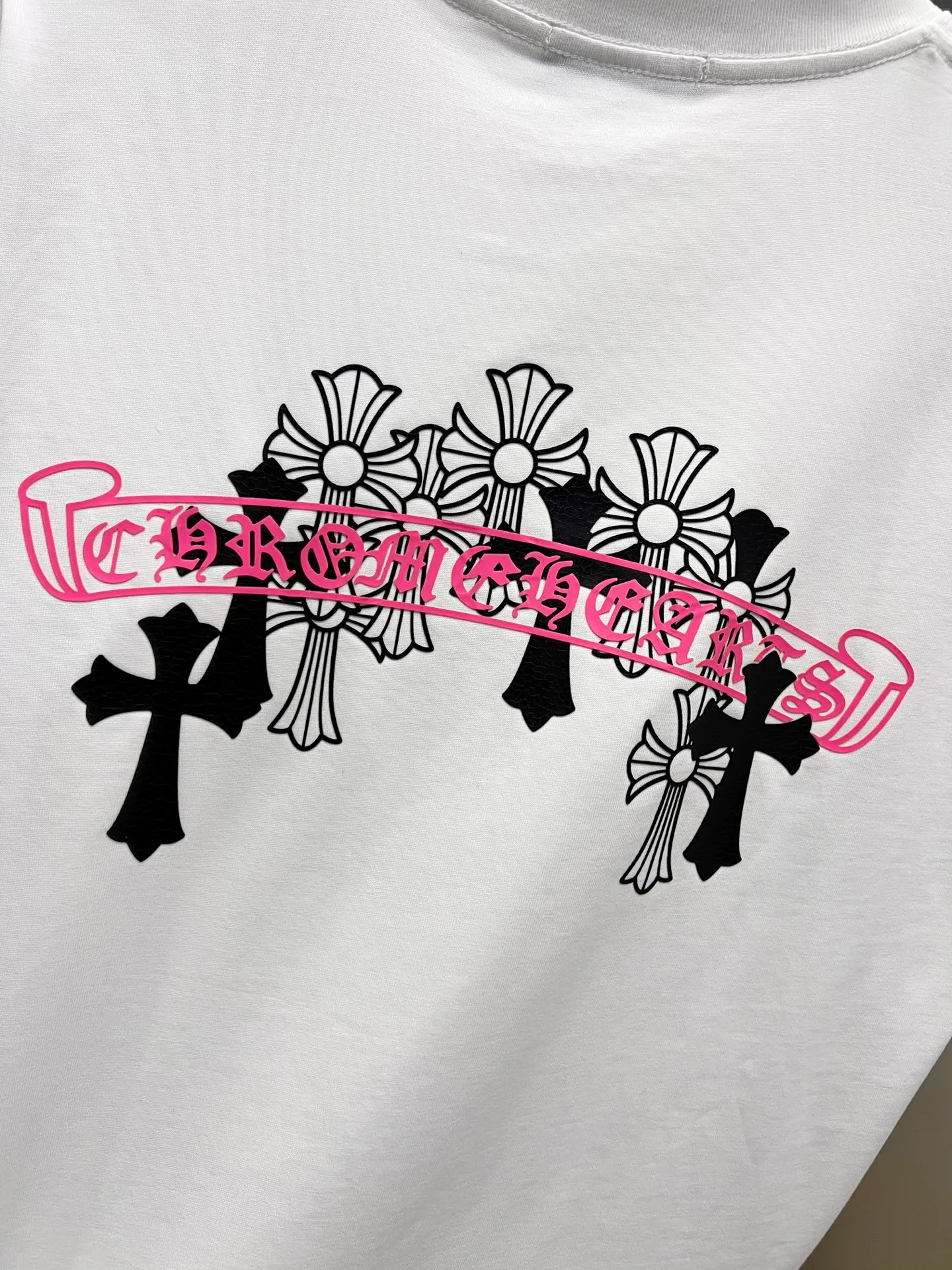 🅿️190 CH Crowe 2025 Autumn and Winter New Short-sleeved T-shirt with cross sticker + customized hardware and metal horseshoe Sanskrit text craft. The real thing is great🔥Same style for men and women, loose version, size S M L XL XXL five sizes black white